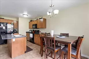 2153 W Foxwood St S, West Haven, UT 84401 - Photo 5