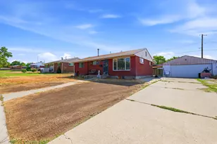 3320 S 7615 W, Magna, UT 84044 - Photo 27
