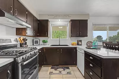 971 E 800 S, Bountiful, UT 84010 - Photo 15