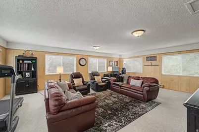 971 E 800 S, Bountiful, UT 84010 - Photo 11