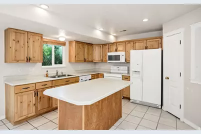 604 S 1250 W, Logan, UT 84321 - Photo 3