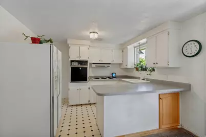 5743 S 920 E, Salt Lake City, UT 84121 - Photo 7