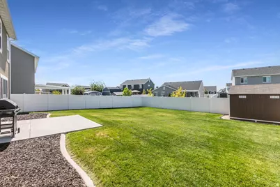 1457 W Waterfront Dr S, Syracuse, UT 84075 - Photo 25