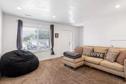 989 Canyon Rd #13, Ogden, UT 84404 - Photo 9