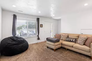 989 Canyon Rd, Ogden, UT 84404 - Photo 9