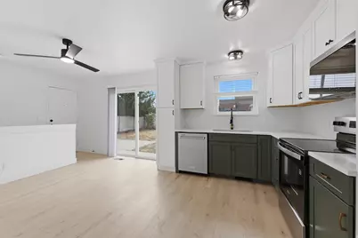 555 W Ontario St N, Tooele, UT 84074 - Photo 5