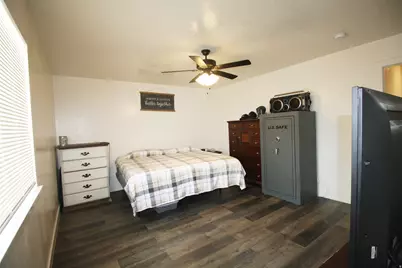 2338 E 4300 S, Naples, UT 84078 - Photo 13