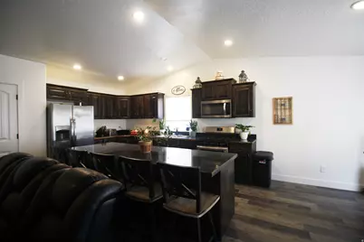 2338 E 4300 S, Naples, UT 84078 - Photo 7