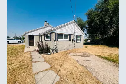 2036 W 1800 N, Farr West, UT 84404 - Photo 7