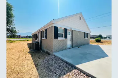 2036 W 1800 N, Farr West, UT 84404 - Photo 3