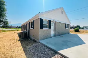 2036 W 1800 N, Farr West, UT 84404 - Photo 3