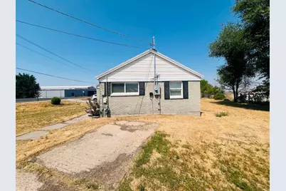 2036 W 1800 N, Farr West, UT 84404 - Photo 5