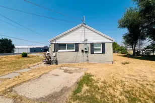 2036 W 1800 N, Farr West, UT 84404 - Photo 5