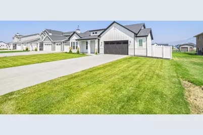 1740 S 4300 St W #101, West Weber, UT 84401 - Photo 3