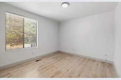 9495 S Pinedale Cir, Sandy, UT 84092 - Photo 17