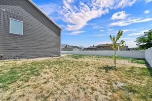 1044 W 2400 S, Nibley, UT 84321 - Photo 33