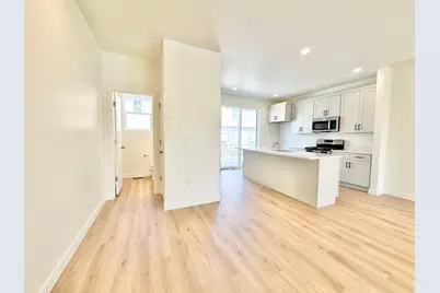 1650 N Main St, Layton, UT 84041 - Photo 3