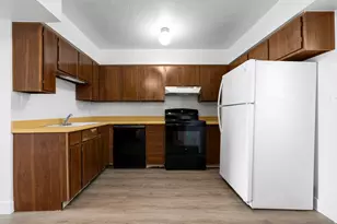2984 W 4100 S, West Valley, UT 84119 - Photo 17