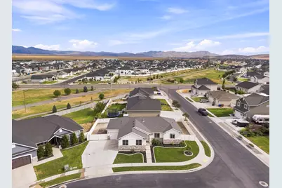 853 E Primrose Way, Eagle Mountain, UT 84005 - Photo 25