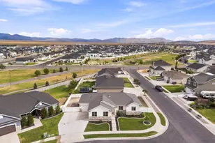 853 E Primrose Way, Eagle Mountain, UT 84005 - Photo 25