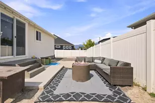 853 E Primrose Way, Eagle Mountain, UT 84005 - Photo 19