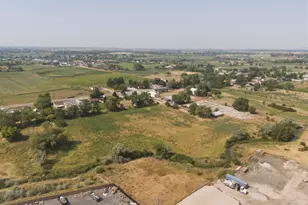 2274 W Pioneer Rd N, Marriott-Slaterville City, UT 84404 - Photo 7