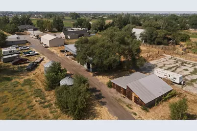 2274 W Pioneer Rd N, Marriott-Slaterville City, UT 84404 - Photo 15