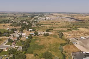 2274 W Pioneer Rd N, Marriott-Slaterville City, UT 84404 - Photo 9