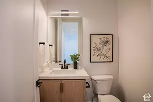 346 E Perrine Dr, Midvale, UT 84047 - Photo 11