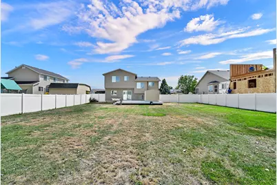 1559 N 2475 W, Clinton, UT 84015 - Photo 33