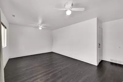 1559 N 2475 W, Clinton, UT 84015 - Photo 27
