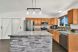 1559 N 2475 W, Clinton, UT 84015 - Photo 11