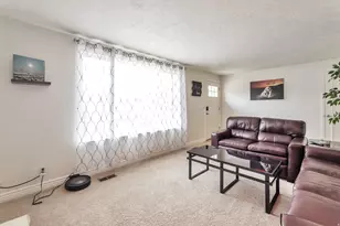 421 E 8220 S, Sandy, UT 84070 - Photo 7