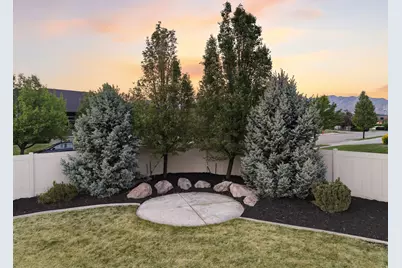 3042 N Crest Dr W, Lehi, UT 84043 - Photo 31