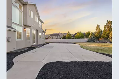 3042 N Crest Dr W, Lehi, UT 84043 - Photo 25