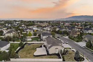 3042 N Crest Dr W, Lehi, UT 84043 - Photo 29