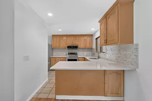 1560 E Hills Dr N, Bountiful, UT 84010 - Photo 17