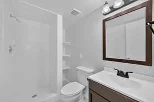 1560 E Hills Dr N, Bountiful, UT 84010 - Photo 23