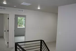 1344 S Mountain Rd E, Ogden, UT 84404 - Photo 9