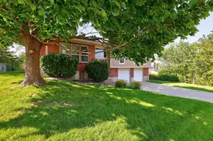 518 Aspen Way, Centerville, UT 84014 - Photo 37
