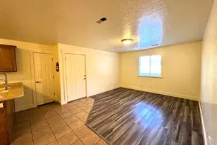 580 S Center St, Santaquin, UT 84655 - Photo 3