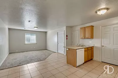 580 S Center St #7, Santaquin, UT 84655 - Photo 3
