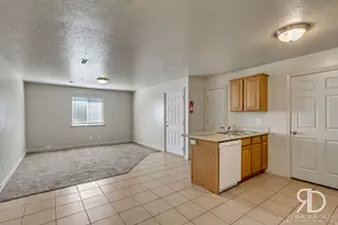 580 S Center St, Santaquin, UT 84655 - Photo 3