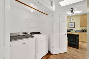 131 W 400 N, Salt Lake City, UT 84103 - Photo 23