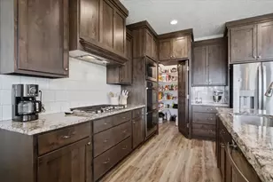 3813 W 910 S, Syracuse, UT 84075 - Photo 15