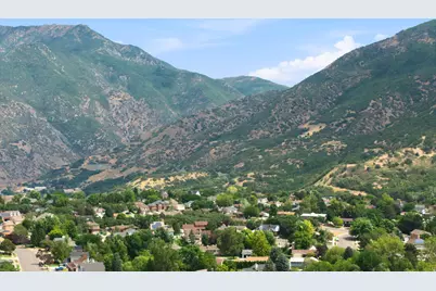 3071 N 2400 E, Layton, UT 84040 - Photo 9