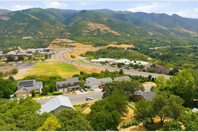 3071 N 2400 E, Layton, UT 84040 - Photo 7
