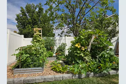 2002 S Chelemes Way E, Clearfield, UT 84015 - Photo 29