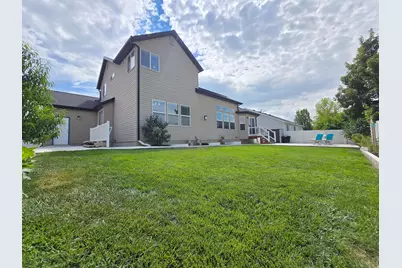 2002 S Chelemes Way E, Clearfield, UT 84015 - Photo 31