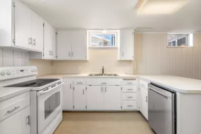 196 W 6th Ave, Midvale, UT 84047 - Photo 15